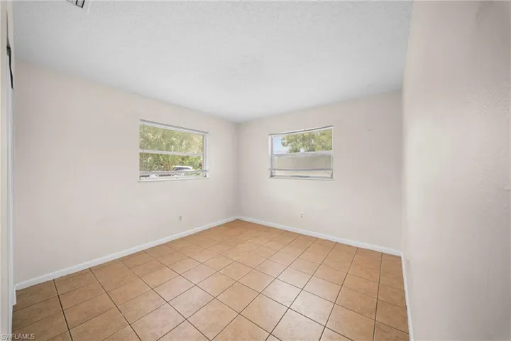 5553 5th Ave, Fort Myers, Florida 33907