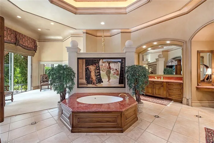7234  Tory  LN, Naples, FL 34108