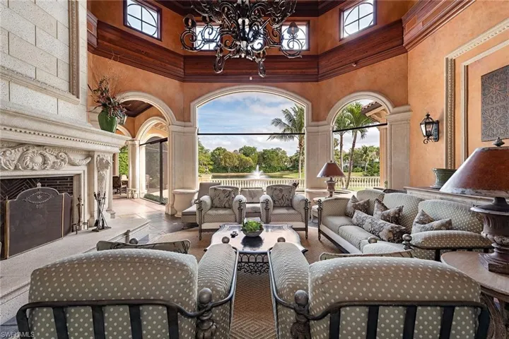 7234  Tory  LN, Naples, FL 34108