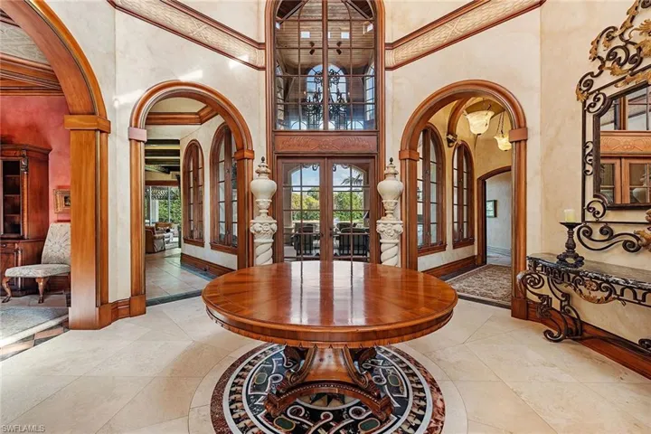 7234  Tory  LN, Naples, FL 34108