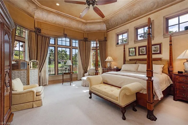 7234  Tory  LN, Naples, FL 34108