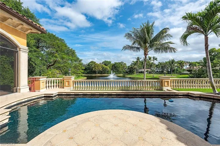 7234  Tory  LN, Naples, FL 34108