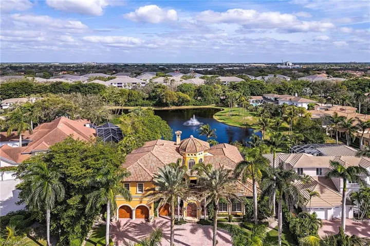 7234  Tory  LN, Naples, FL 34108