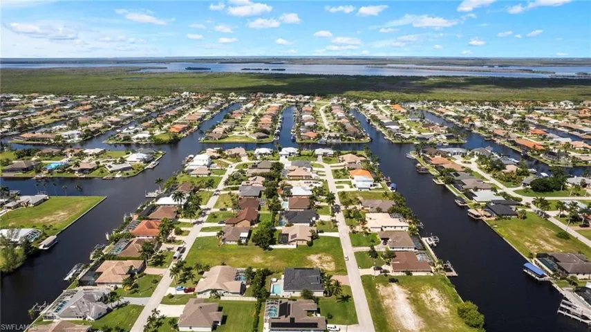 2622 SW 38th  ST, Cape Coral, FL 33914