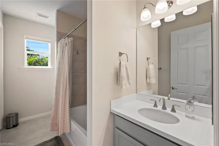 2622 SW 38th  ST, Cape Coral, FL 33914