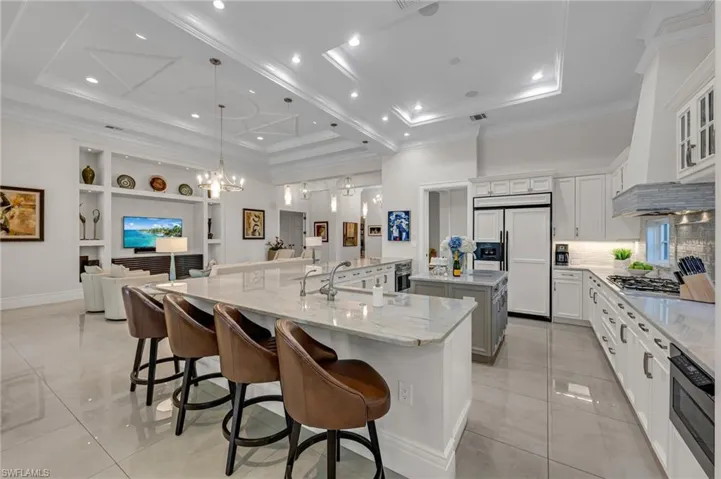 What an incredible transformation from the previous, dark, closed-in Tuscan kitchen!