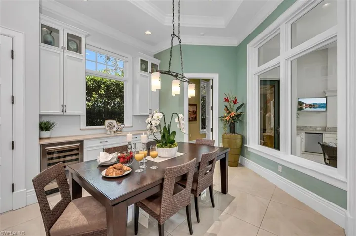 What an incredible transformation from the previous, dark, closed-in Tuscan kitchen!