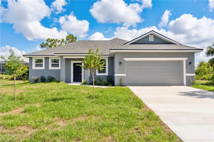 8 Cleat Ct, Placida, Florida 33946