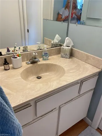5650 Trailwinds Dr 111, Fort Myers, Florida 33907