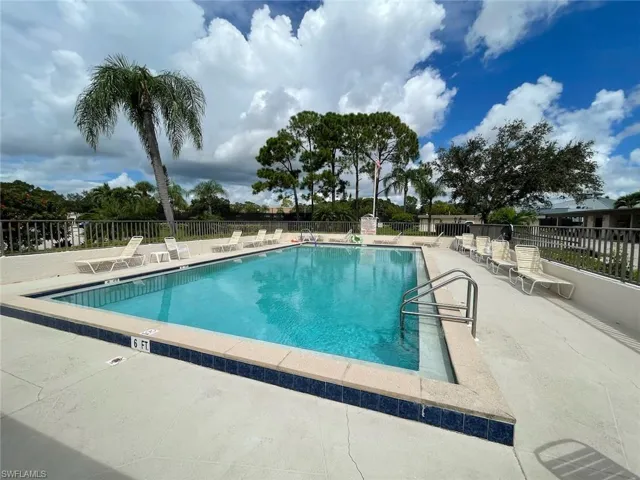 5650 Trailwinds Dr 111, Fort Myers, Florida 33907