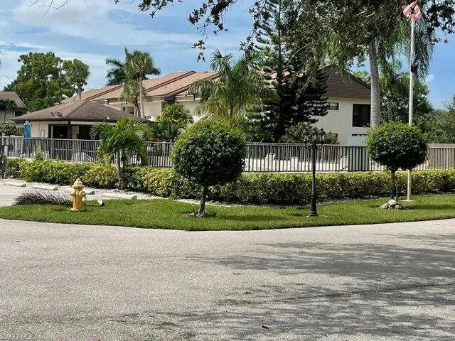 5650 Trailwinds Dr 111, Fort Myers, Florida 33907