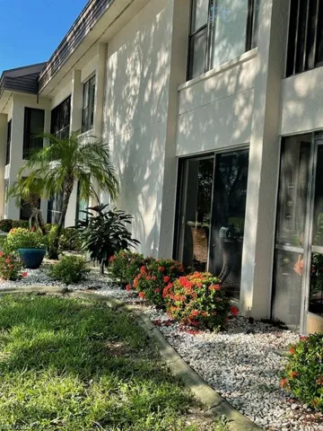 5650 Trailwinds Dr 111, Fort Myers, Florida 33907
