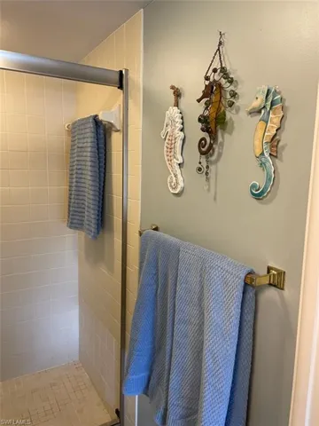 5650 Trailwinds Dr 111, Fort Myers, Florida 33907