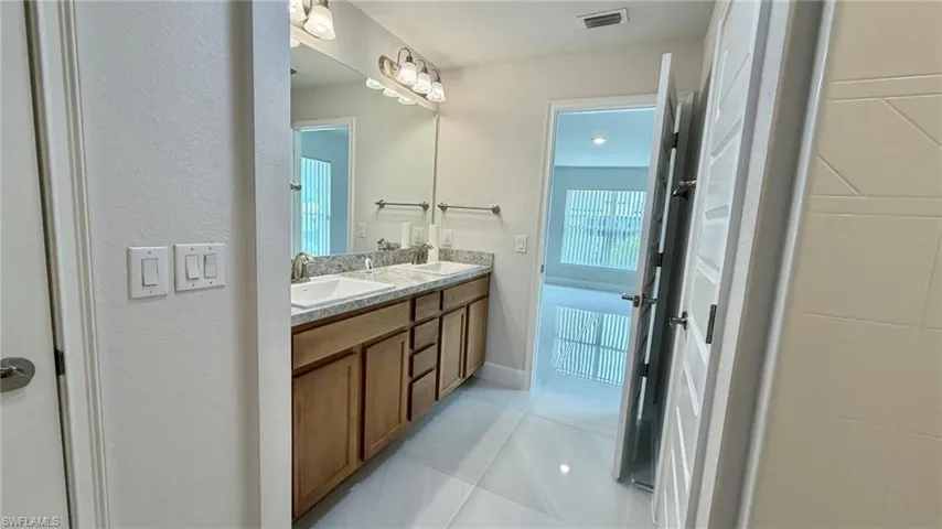 372 Rockland St, Lee, Florida 33972