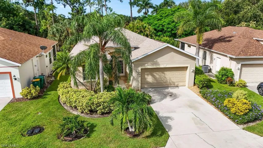 689 Crossfield Cir, Naples, Florida 34104