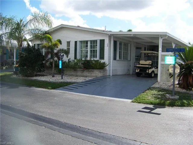 Nice curb appeal here