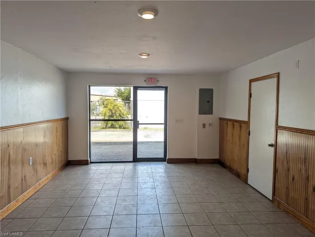 Office 19.4 x 13.3 Office