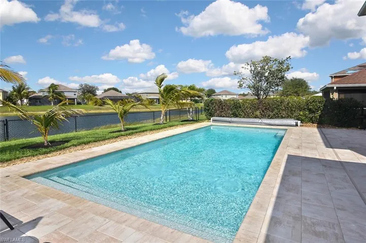 ...as you gaze out onto the 14' x 32' pool with ozone generator!