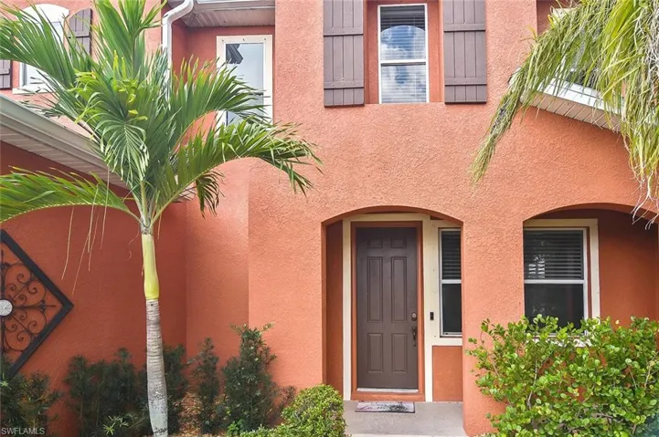 See YOURSELF at 8150 Blue Daze Court at Town Lakes!