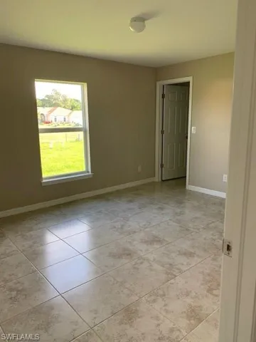 2413 Nw 29th St, Cape Coral, Florida 33993