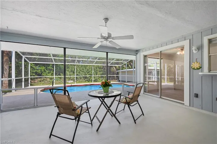 Lanai with ceiling fan