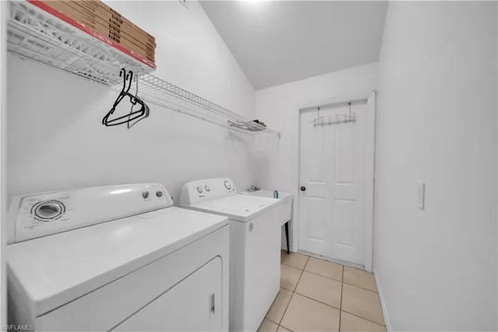 2321 Kismet Pkwy E, Cape Coral, Florida 33909