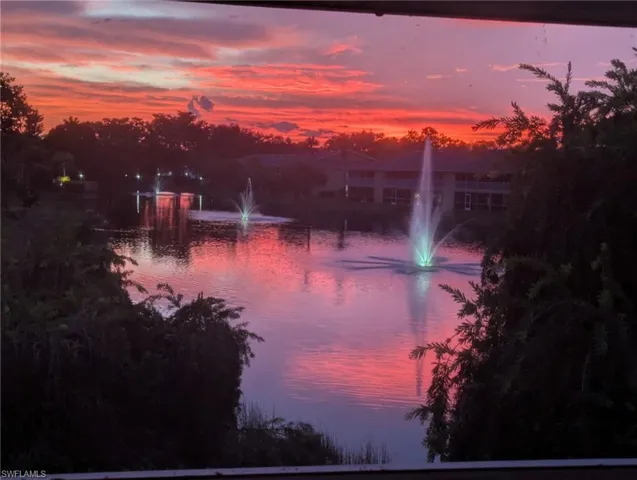 Sunset View with lake fountains that light up at night
