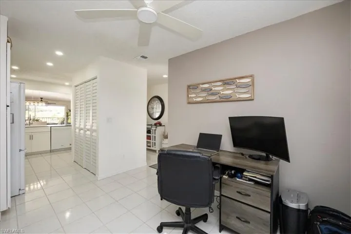 1250  Yesica Ann  CIR, Naples, FL 34110