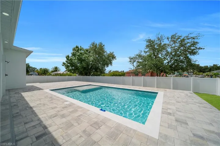 2900  41st SW ST, Lehigh Acres, FL 33976
