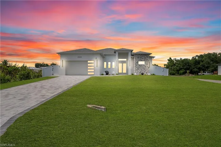 2900  41st SW ST, Lehigh Acres, FL 33976
