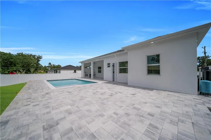 2900  41st SW ST, Lehigh Acres, FL 33976