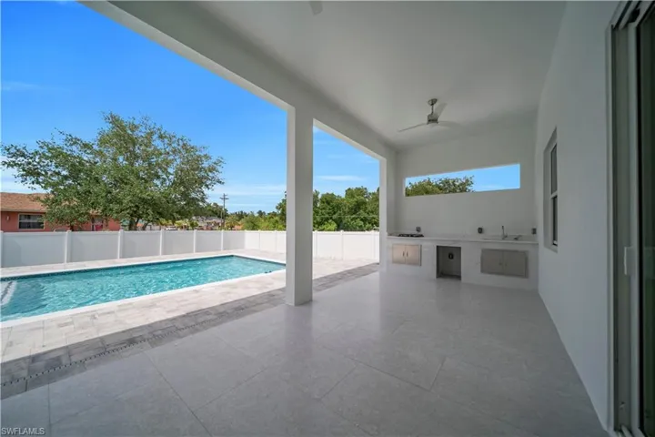 2900  41st SW ST, Lehigh Acres, FL 33976