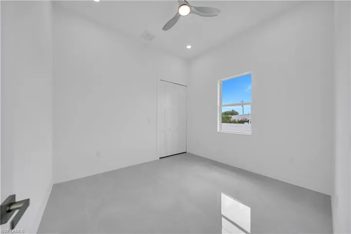 2900  41st SW ST, Lehigh Acres, FL 33976
