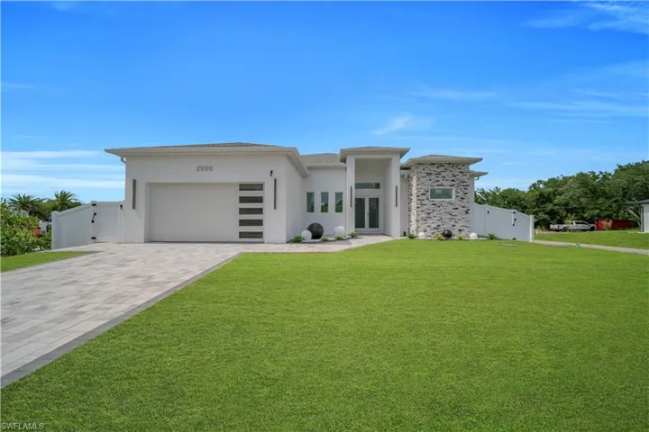2900  41st SW ST, Lehigh Acres, FL 33976