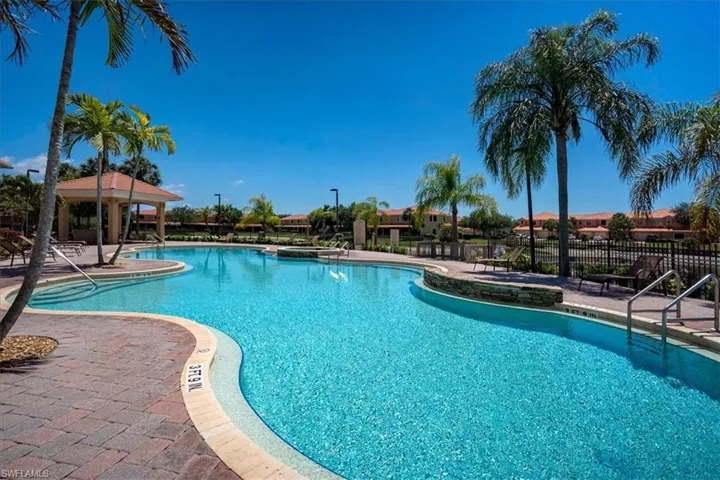15668  Summit Place  CIR, Naples, FL 34119