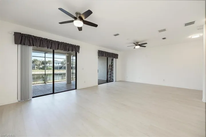 15668  Summit Place  CIR, Naples, FL 34119
