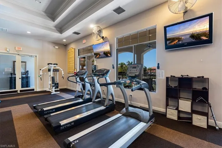15668  Summit Place  CIR, Naples, FL 34119