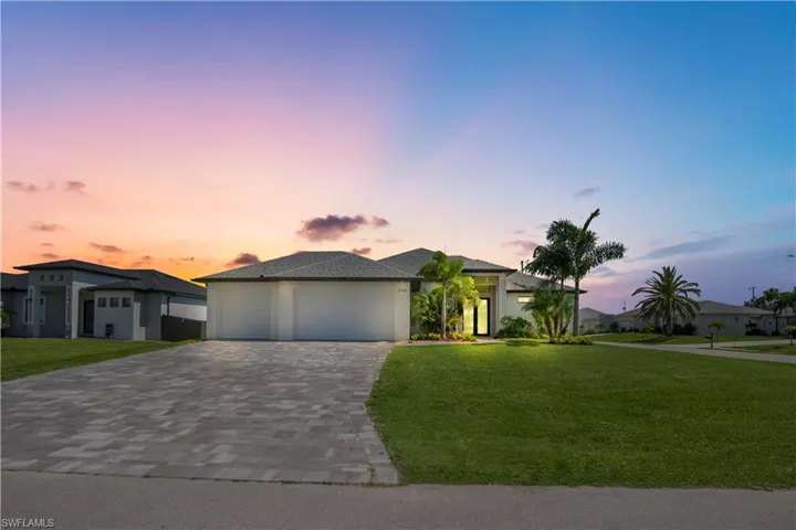 2728 Sw 4th Ln, Cape Coral, Florida 33991