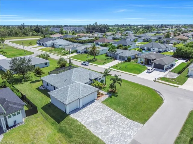 2728 Sw 4th Ln, Cape Coral, Florida 33991