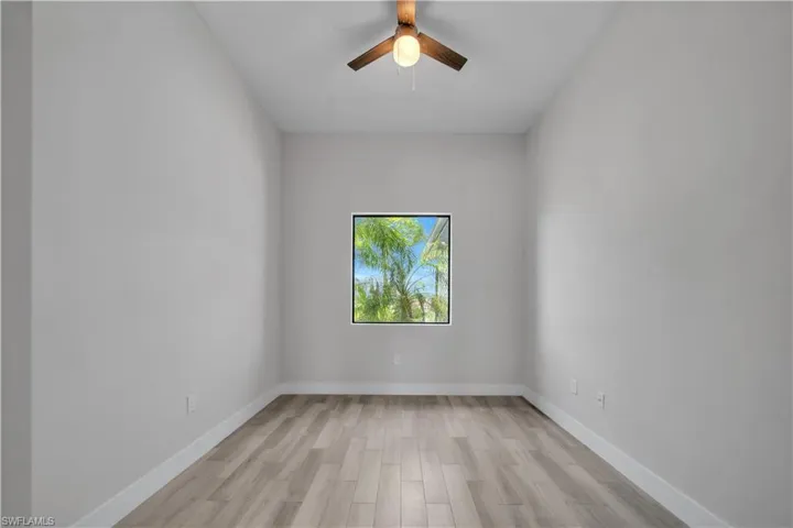 2728 Sw 4th Ln, Cape Coral, Florida 33991
