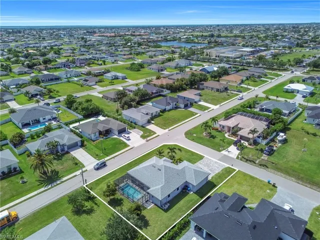 2728 Sw 4th Ln, Cape Coral, Florida 33991