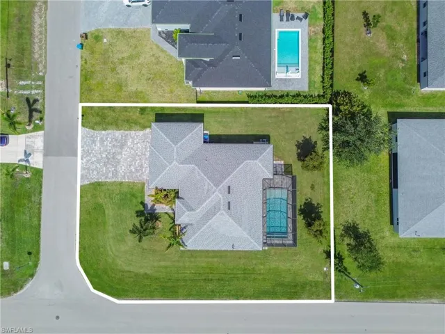 2728 Sw 4th Ln, Cape Coral, Florida 33991