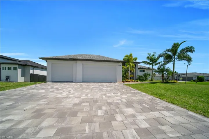 2728 Sw 4th Ln, Cape Coral, Florida 33991