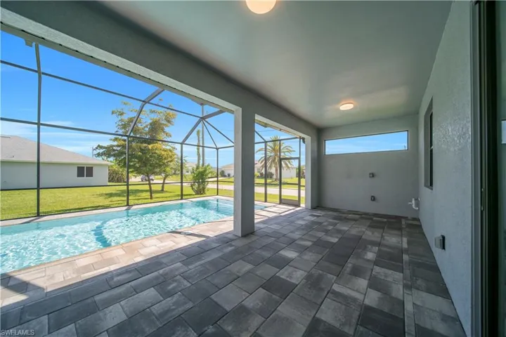 2728 Sw 4th Ln, Cape Coral, Florida 33991