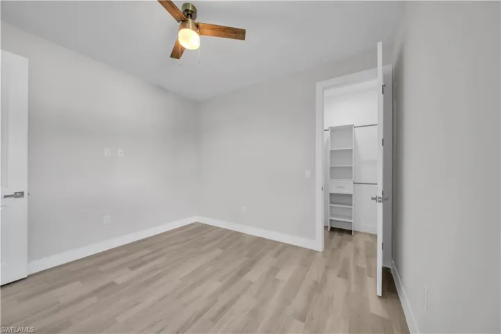 2728 Sw 4th Ln, Cape Coral, Florida 33991