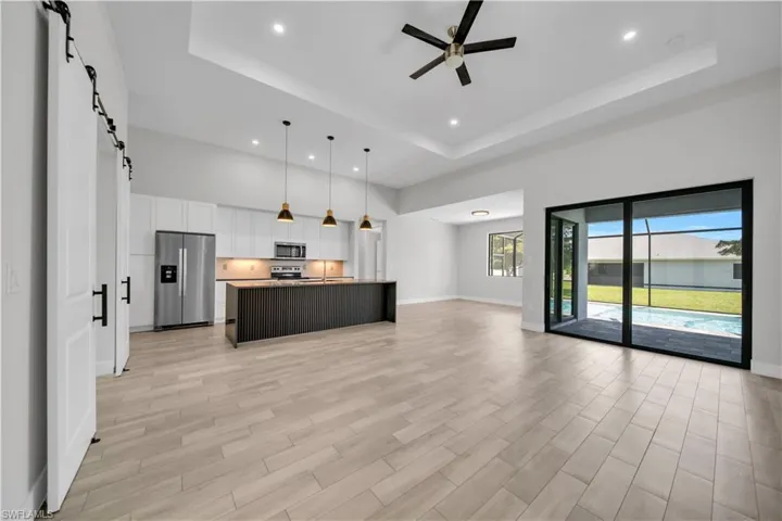 2728 Sw 4th Ln, Cape Coral, Florida 33991