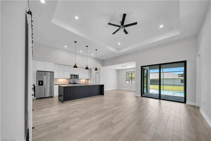 2728 Sw 4th Ln, Cape Coral, Florida 33991