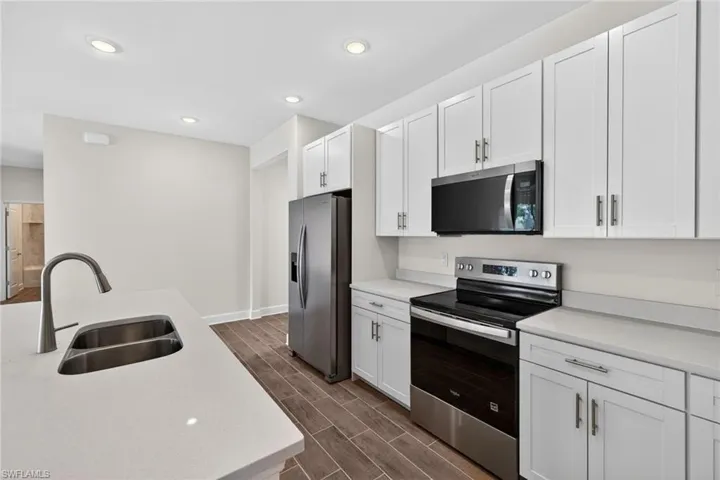 1748 Nw 19th St, Cape Coral, Florida 33993
