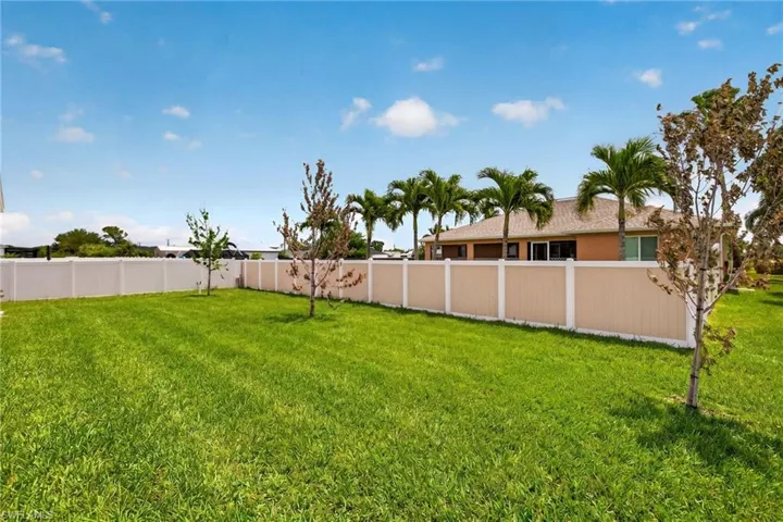1748 Nw 19th St, Cape Coral, Florida 33993