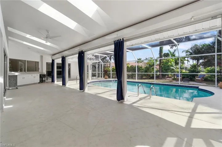 Lanai/Pool Area